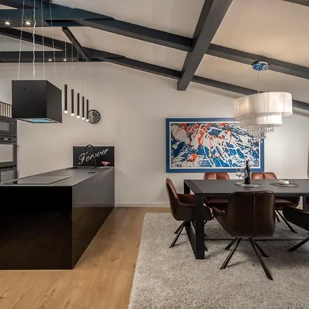 アパート Forever セルツェ